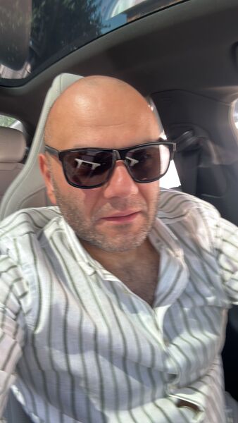  ,   Levon, 28 ,   ,   