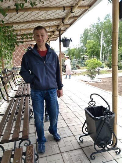  ,   Konstontin, 45 ,   