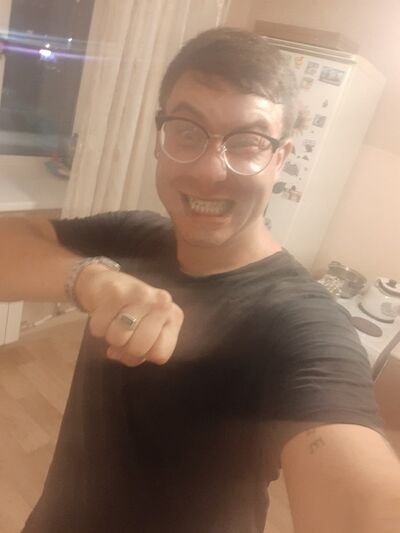  ,   Victor, 42 ,   ,   