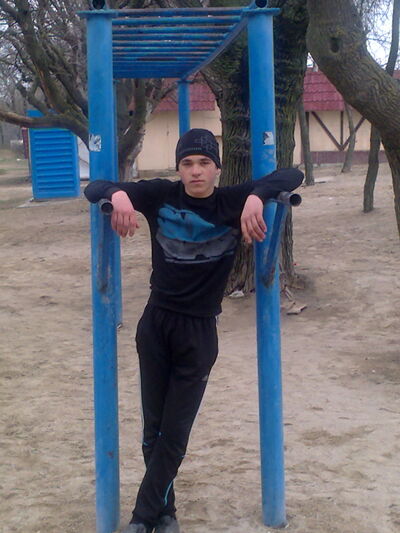  ,   Sergei, 30 ,   