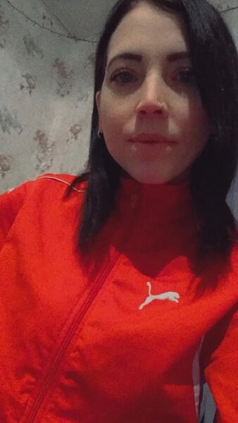  ,   Anzhellka, 32 ,  
