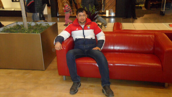 ,   Isfandiyor, 39 ,   