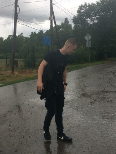  --,   , 23 ,   