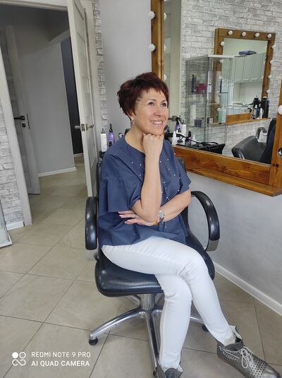  ,   Elvira, 44 ,     