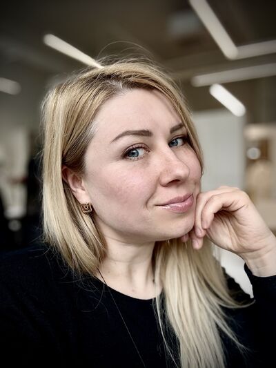  ,   Vera, 43 ,  