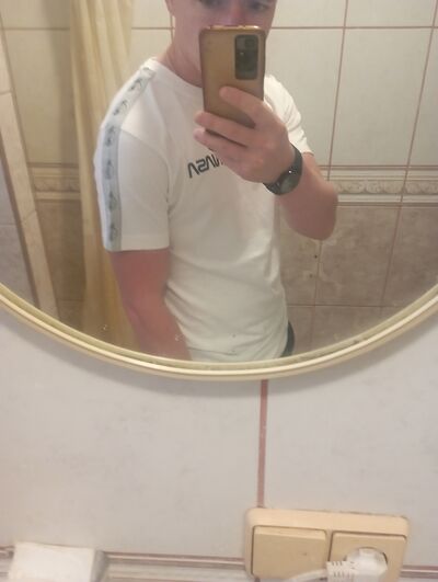  ,   Artur, 26 ,   ,   