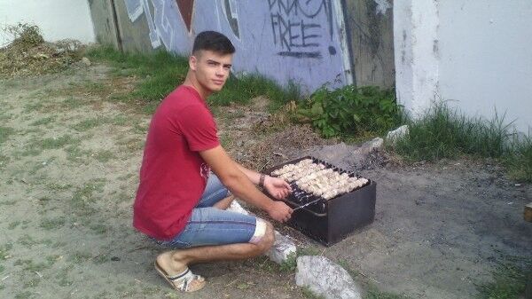  ,   Artem, 27 ,   