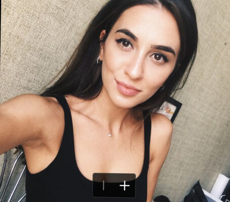  ,   Luna, 32 ,  