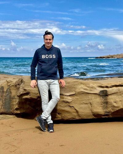  Beirut,   John, 60 ,   ,   