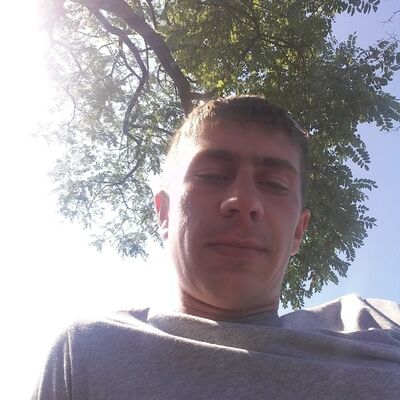  ,   Andriy, 32 ,   