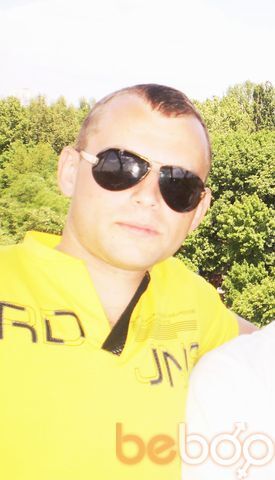  ,   Maxim, 36 ,   