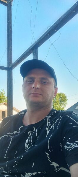  ,   Alexander, 32 ,   ,   