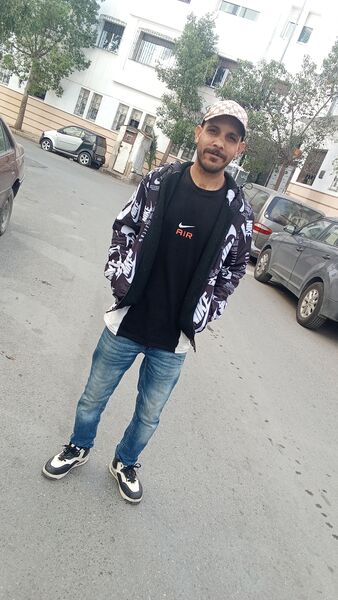  ,   Chennofi, 32 ,   ,   