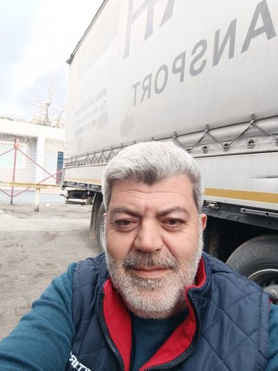  Esenyurt,   Burak, 50 ,   ,   