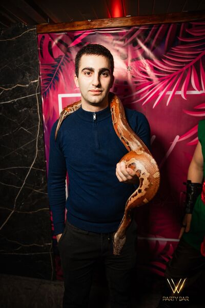  ,   Zaven, 23 ,   ,   