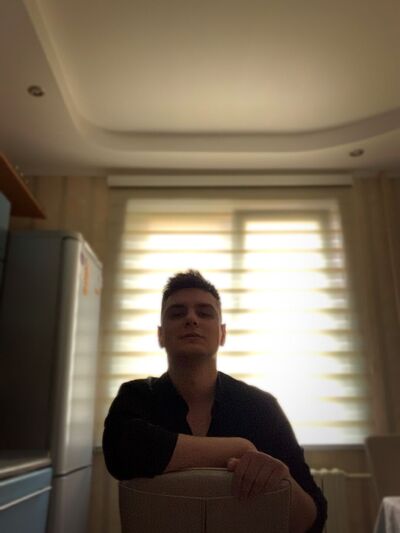  ,   Artur, 26 ,   ,   , c , 