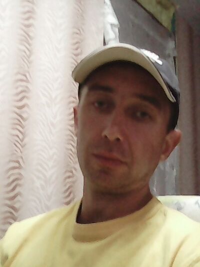  ,   Mike, 44 ,   