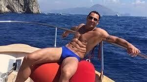  ,   Artur, 34 ,  