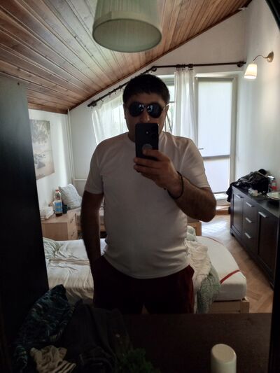  ,   David, 44 ,   ,   , c 