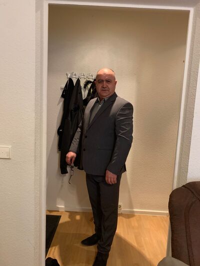  ,   Artur, 55 ,   ,   