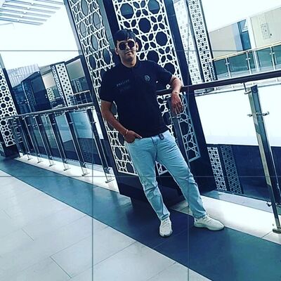  ,   Bexruz, 30 ,   ,   