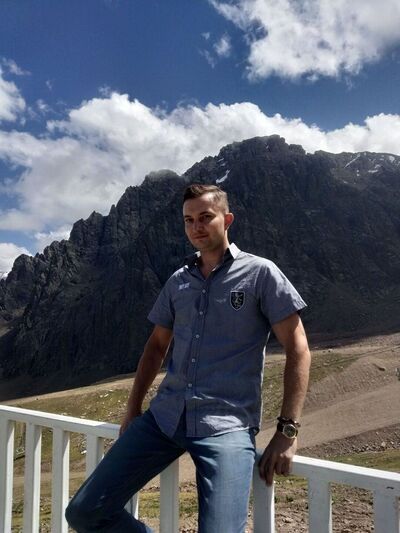  ,   Mike, 34 ,   ,   