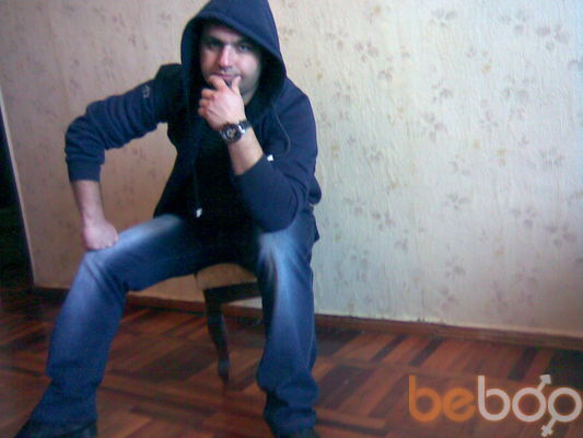  1857053  Narek, 40 ,    