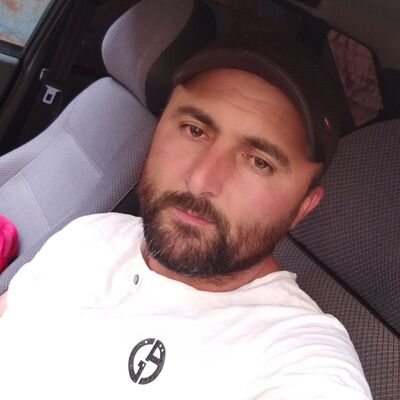   ,   Abdul, 39 ,   ,   