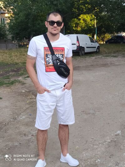  ,   Artur, 41 ,   ,   , c 