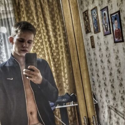  ,   Artur, 25 ,   ,   , c , 