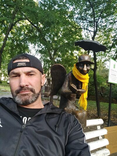  --,   Xander, 43 ,   ,   