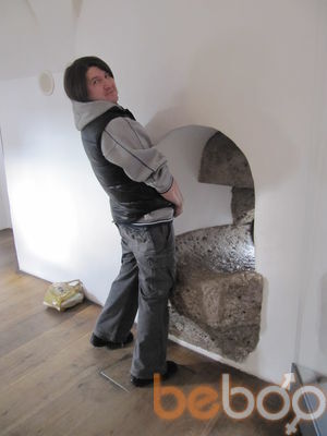  ,   NiK, 46 ,   
