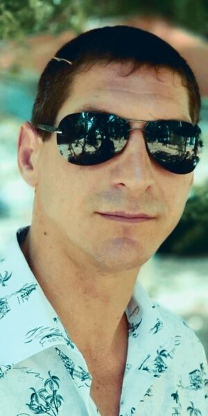  ,   Vanya Veter, 40 ,   ,   , c 