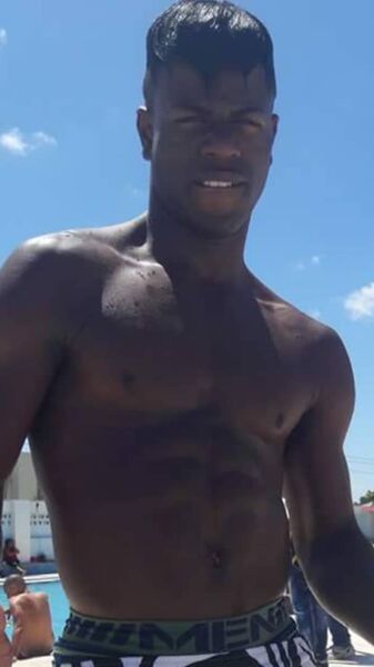  ,   Luis hairon, 29 ,   ,   