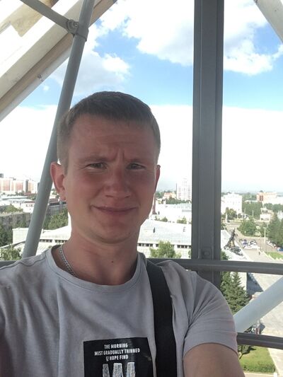  ,   Pavel, 33 ,   