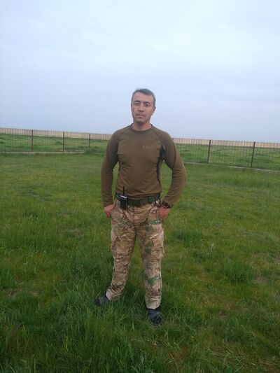  ,   Movlon, 44 ,     , c 