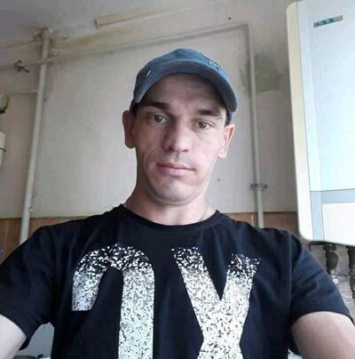  ,   Anatolij, 42 ,   ,   