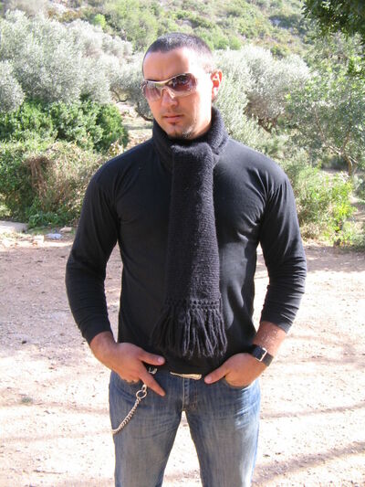  ,   Macho, 39 ,   ,   , c 