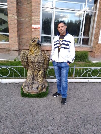  ,   Aleksei, 46 ,   c 