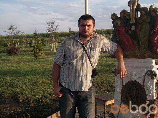  ,   Valentin, 38 ,   