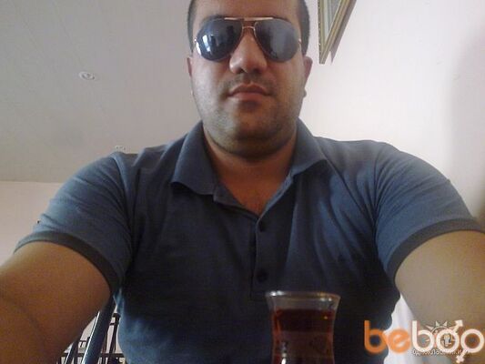  ,   Arkadi, 49 ,  