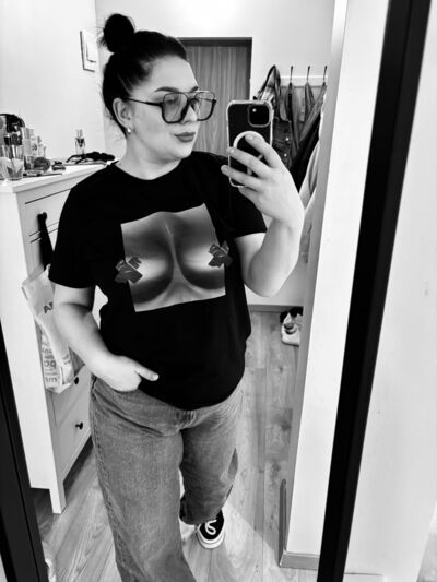  ,   Regina, 24 ,   ,   , c 