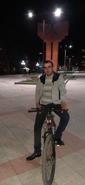 -,   Artur, 35 ,   ,   
