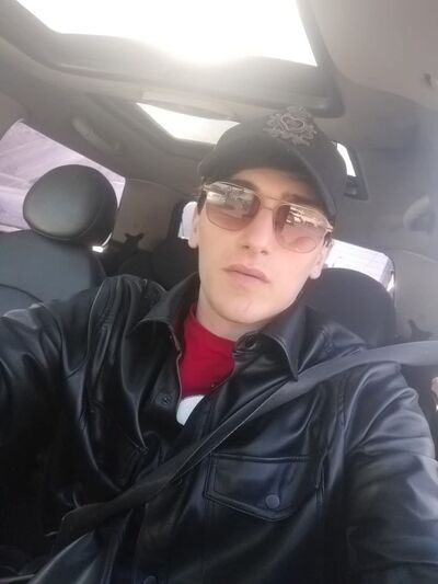  ,   Niks, 29 ,   ,   