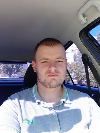   ,   Den, 32 ,   ,   