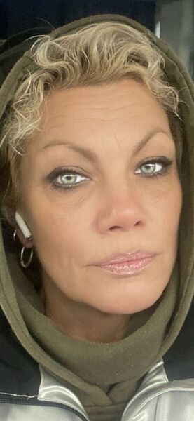  ,   Titania, 50 ,     , c 