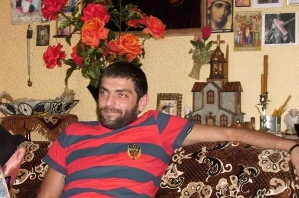  ,   Gogi, 34 ,   ,   