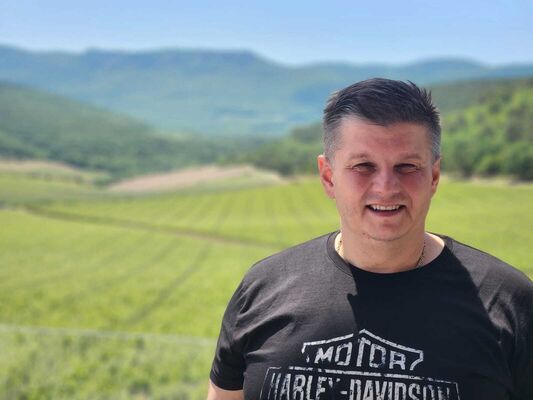  ,   Aleksandr, 42 ,   ,   