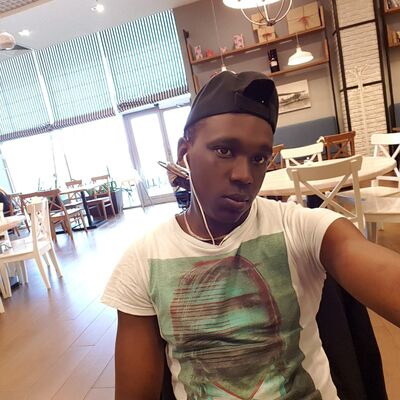  ,   Robert, 28 ,  