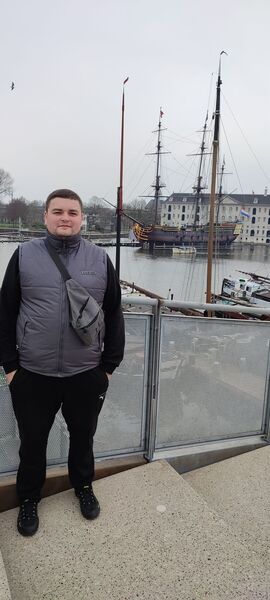  Gliwice,   Serhii, 38 ,   ,   , c 